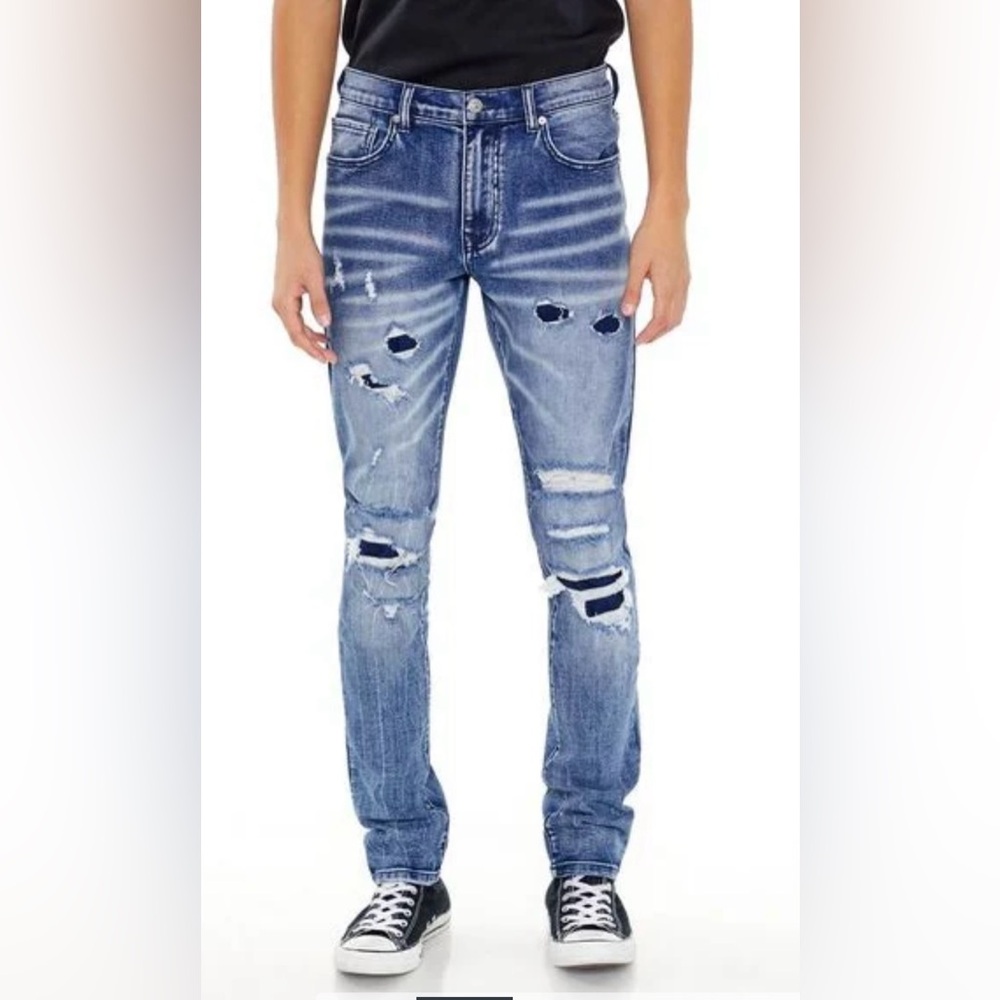 Forever 21 - Destroyed Mid-Rise Skinny Jeans - 33Waist (NEVER WORN W TAG INTACT)